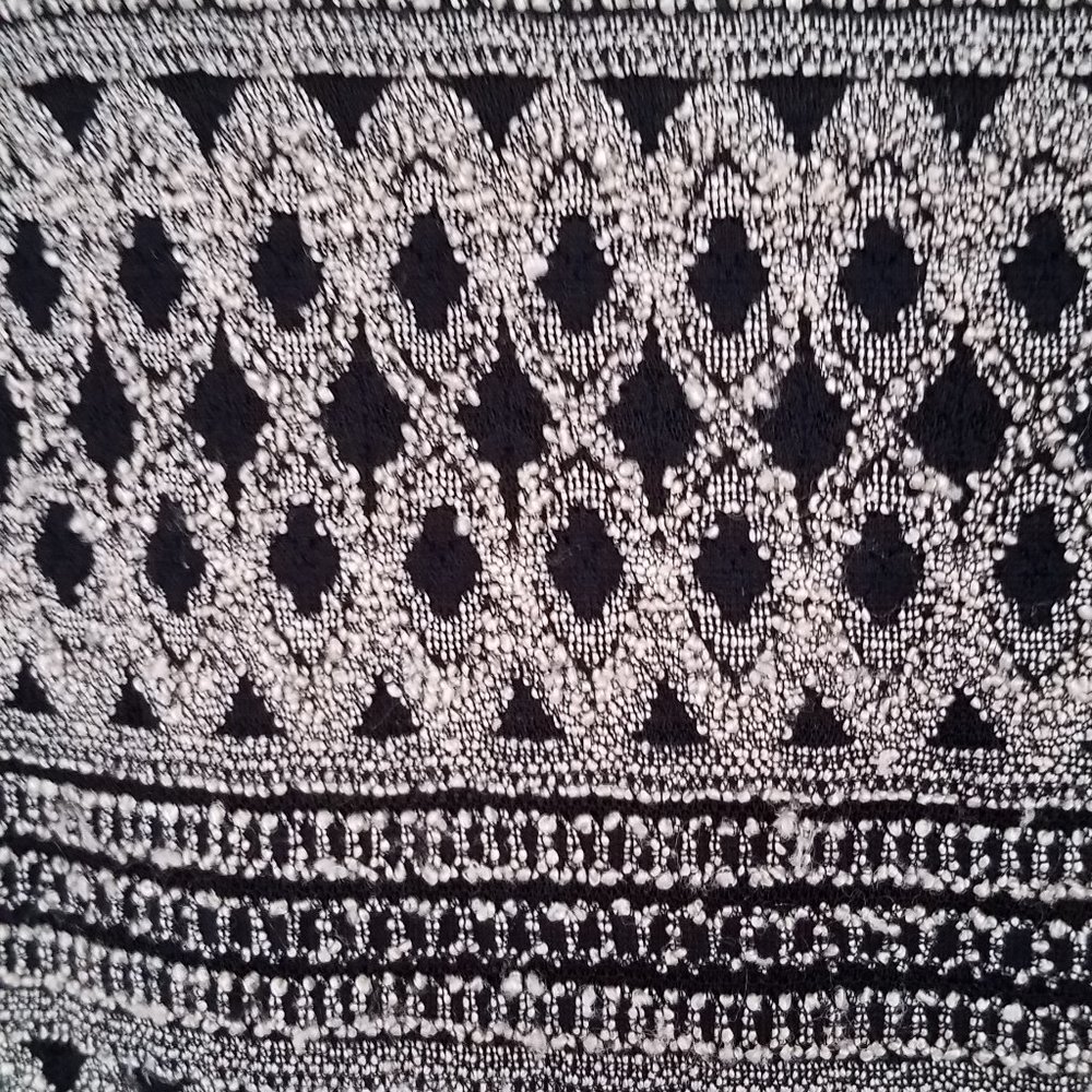 Geometric top - Picture 3 of 5